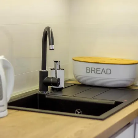 Ena ,city Center アパート