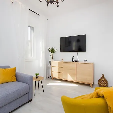 アパート Ena ,city Center シベニク