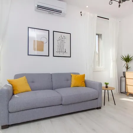 Apartment Ena ,city Center *