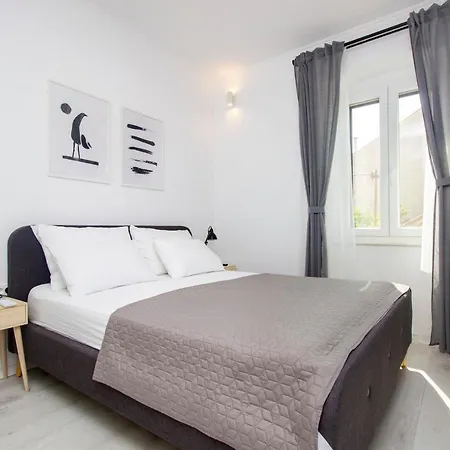 Apartment Ena ,city Center *