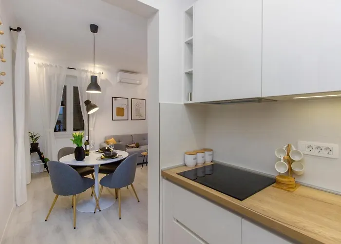 Ena ,city Center 아파트 시베니크